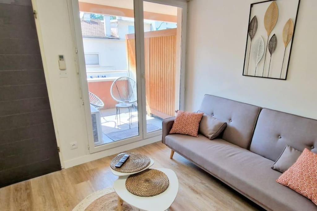 Lourde Center Apartment 3 Bed With Parking Lourdes Eksteriør billede
